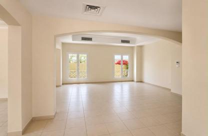 Villa - 4 Bedrooms - 5 Bathrooms for rent in The Meadows Village - Meadows - Dubai