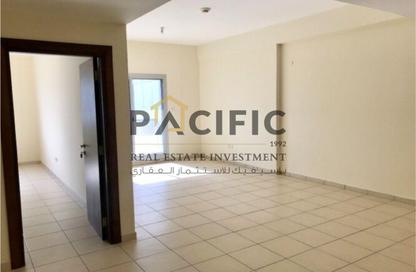 Apartment - 1 Bedroom - 1 Bathroom for rent in Al Warsan Building - Barsha Heights (Tecom) - Dubai