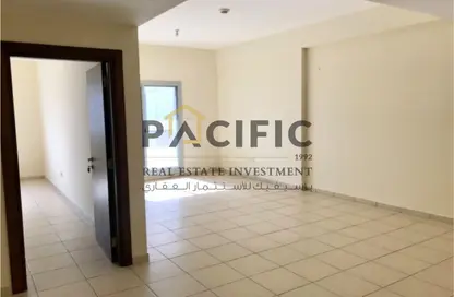 Apartment - 1 Bedroom - 1 Bathroom for rent in Al Warsan Building - Barsha Heights (Tecom) - Dubai