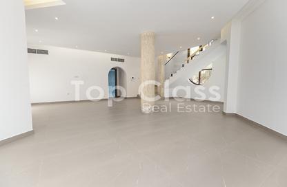 Villa - 4 - 5 for rent in Umm Suqeim 1 Villas - Umm Suqeim 1 - Umm Suqeim - Dubai