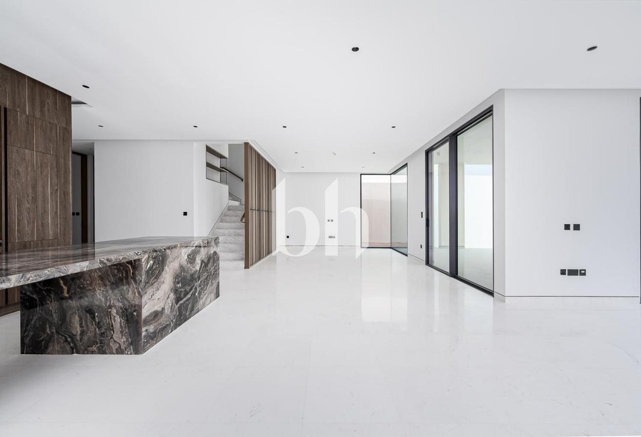 Large Plot | Private Pool | Available Soon photo 2