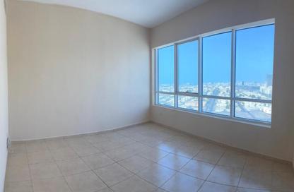 Apartment - 2 - 3 for sale in Beach Tower 2 - Al Khan Lagoon - Al Khan - Sharjah