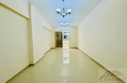 Apartment - 1 Bedroom - 2 Bathrooms for rent in Muwaileh 29 Building - Muwaileh - Sharjah