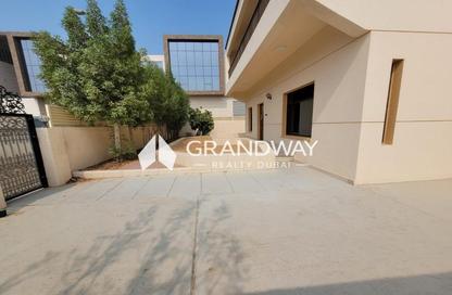 Villa - 4 - 4 for rent in Jumeirah 3 Villas - Jumeirah 3 - Jumeirah - Dubai