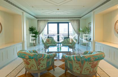 Apartment - 4 Bedrooms - 5 Bathrooms for rent in Palazzo Versace - Culture Village - Dubai