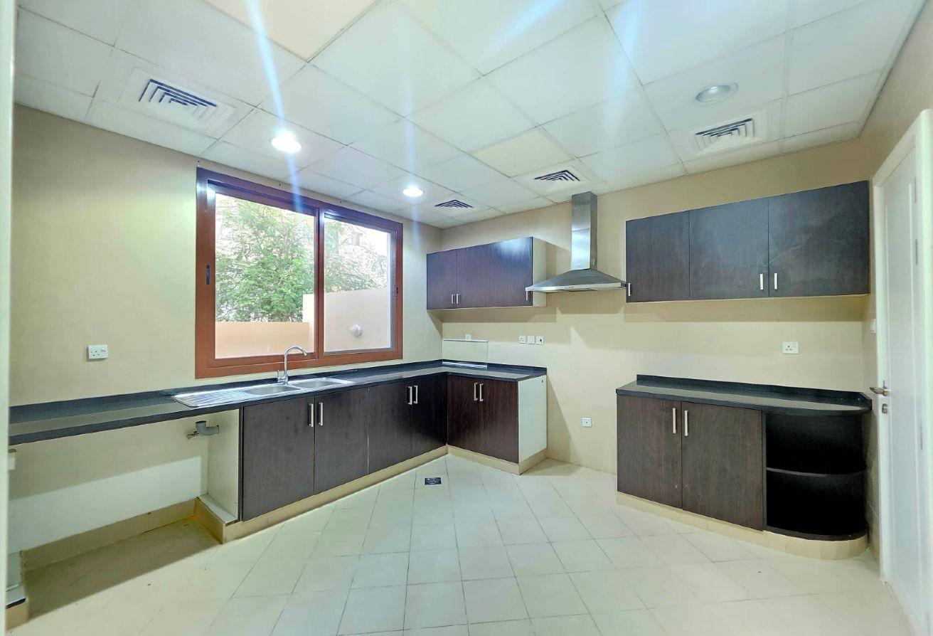 5BR Semi-Independent Villa | Shared Pool photo 14