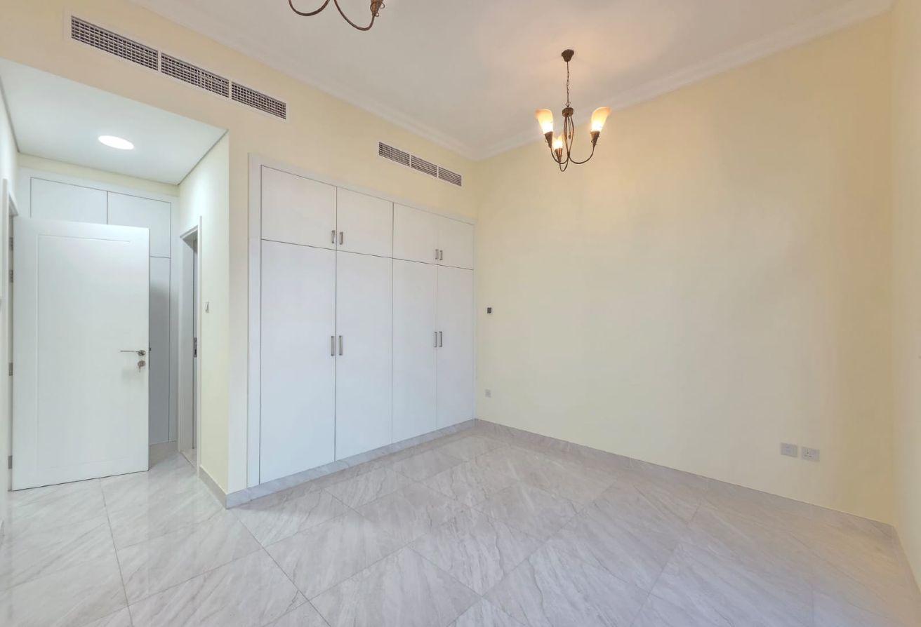 5BR Semi-Independent Villa | Shared Pool photo 6