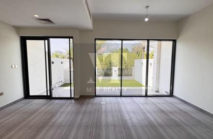 Townhouse - 4 - 3 for rent in Park Residence 1 - Park Residences - Damac Hills - Dubai
