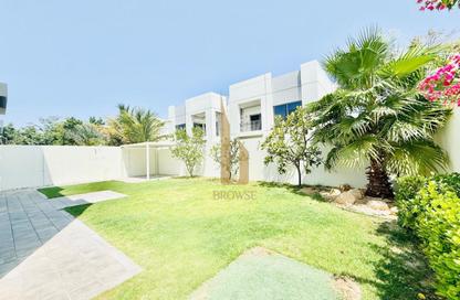 Villa - 5 Bedrooms - 5 Bathrooms for rent in Umm Suqeim 1 Villas - Umm Suqeim 1 - Umm Suqeim - Dubai