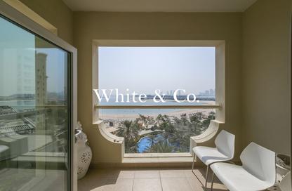 Apartment - 2 Bedrooms - 3 Bathrooms for rent in Al Das - Shoreline Apartments - Palm Jumeirah - Dubai