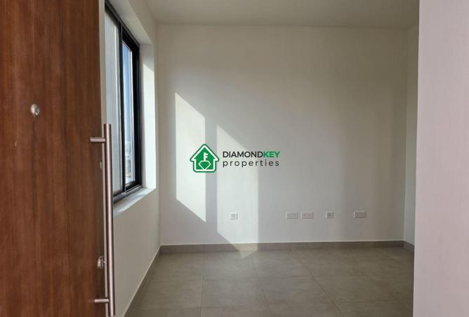 81922529 - Property Image 3