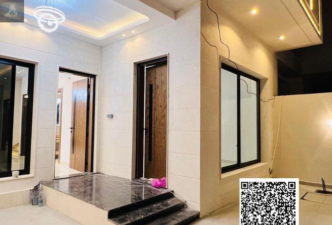 77373558 - Property Image 3