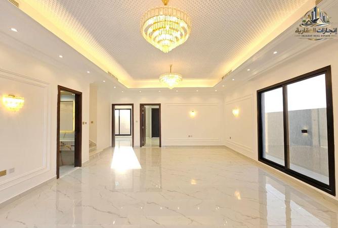 74631230 - Property Image 2