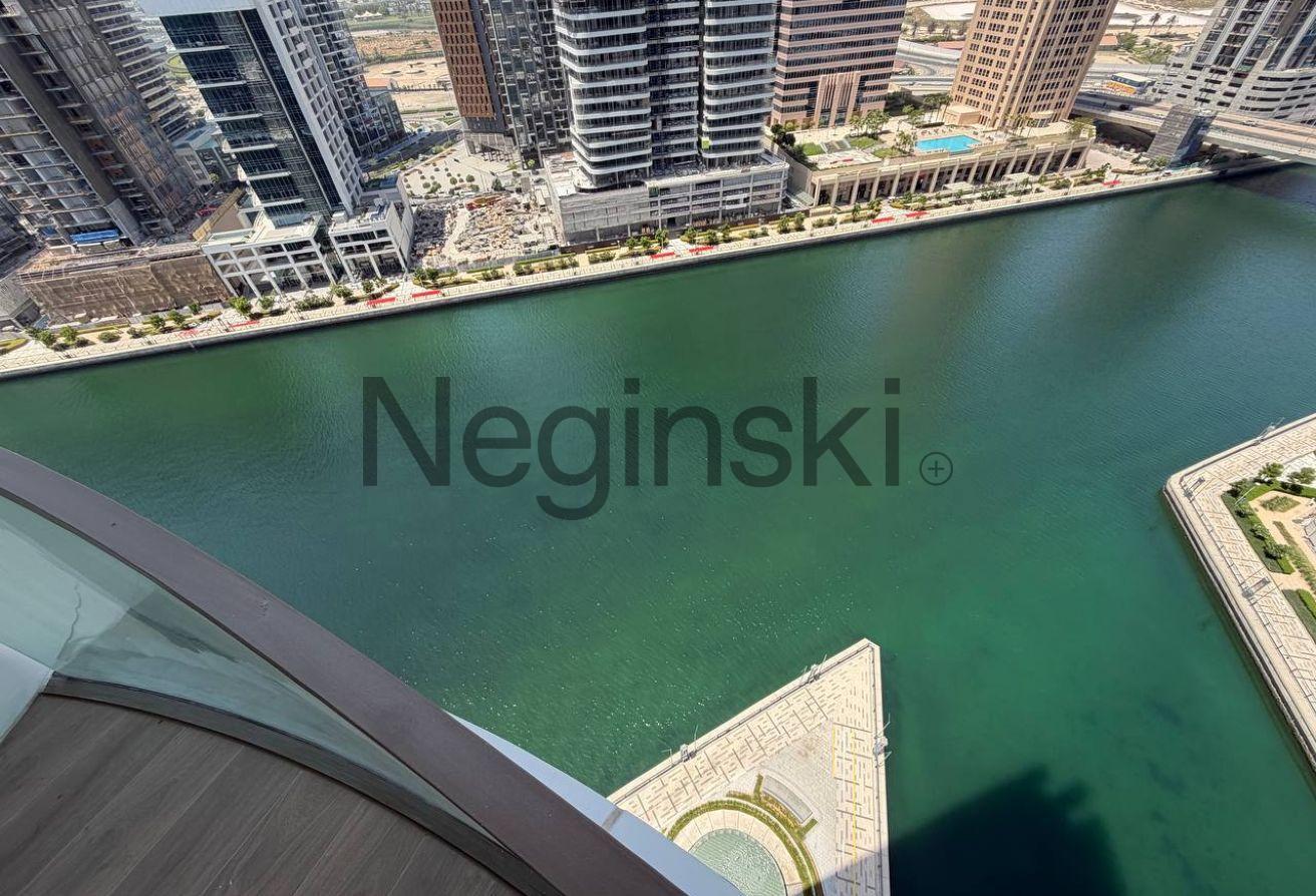 Largest 3BR+Maids | Full Canal View photo 8