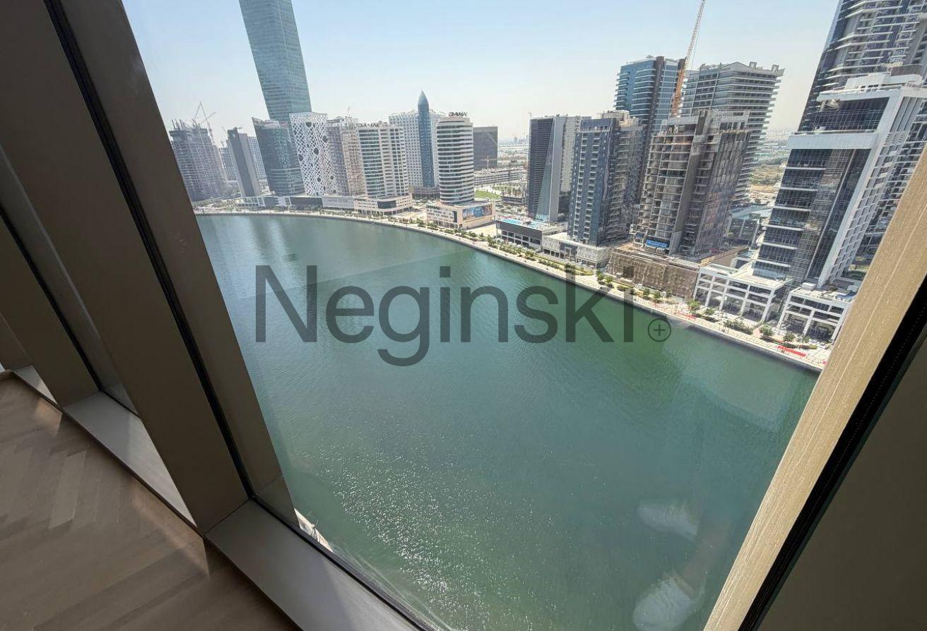 Largest 3BR+Maids | Full Canal View photo 12