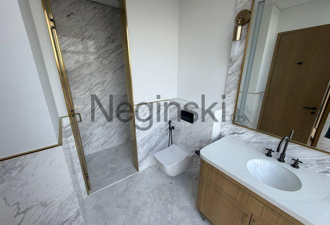 Largest 3BR+Maids | Full Canal View photo 16