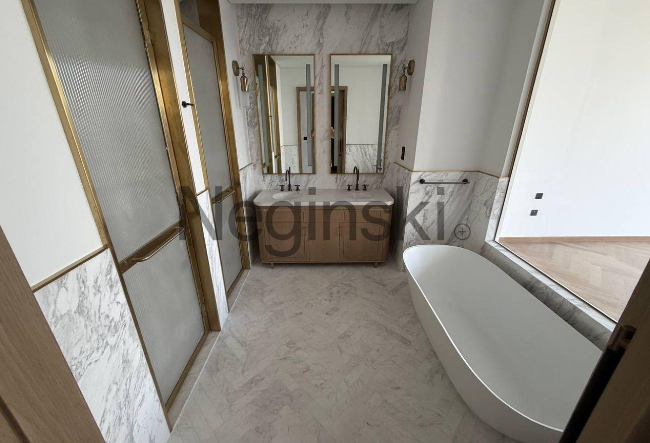 Largest 3BR+Maids | Full Canal View photo 2