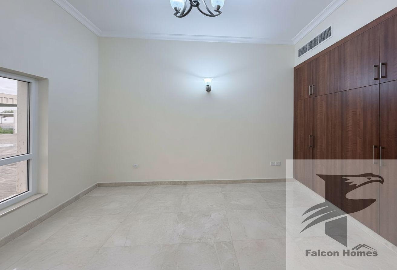 Spacious 6BR Villa with Private Pool and Garden photo 18