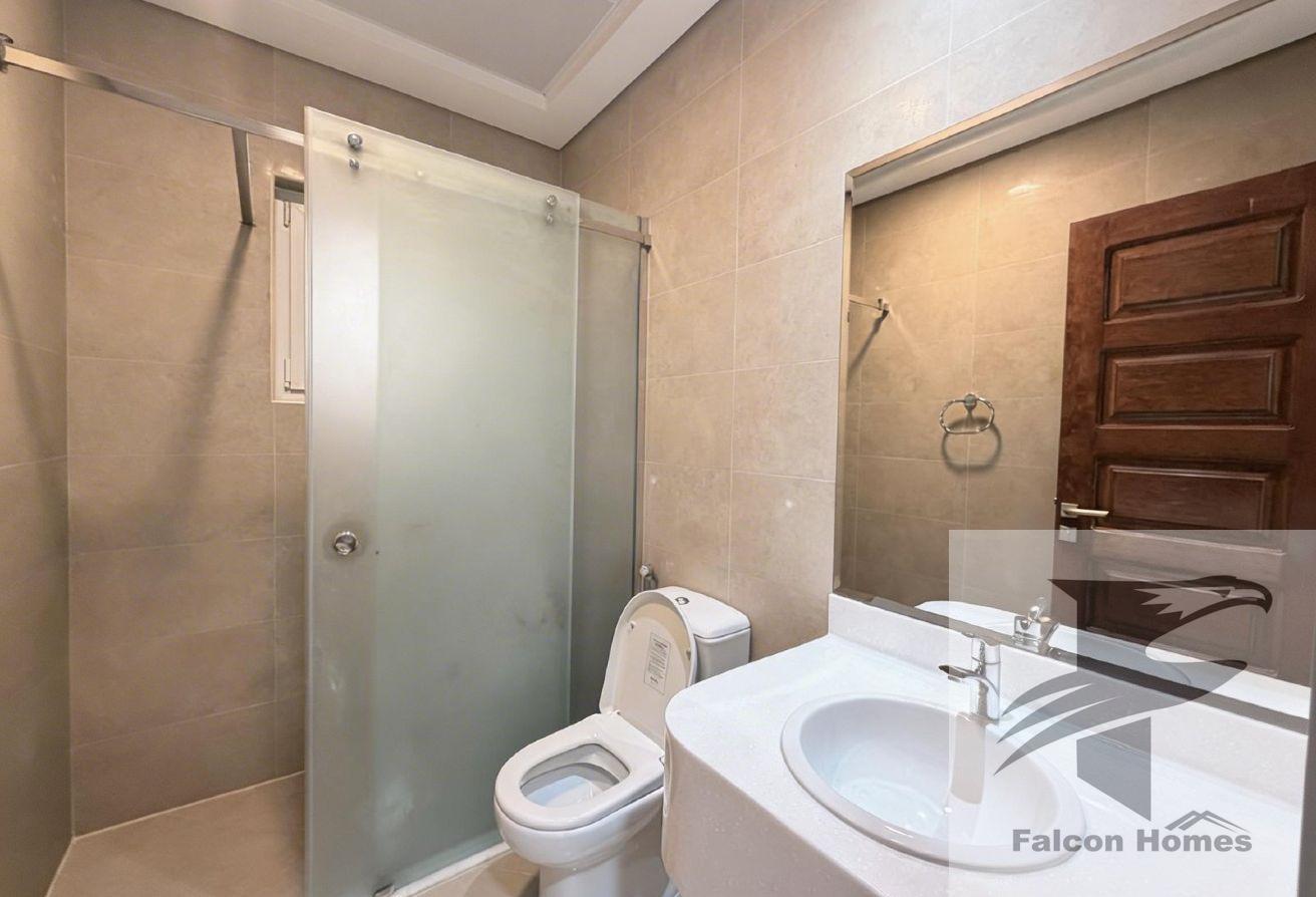 Spacious 6BR Villa with Private Pool and Garden photo 19