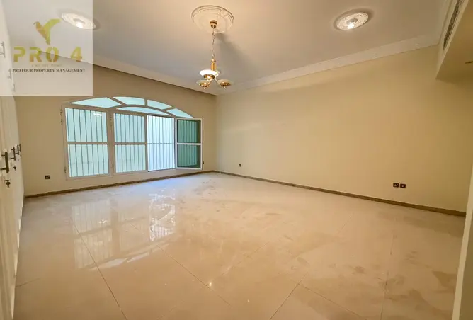 152854406 - Property Image 3