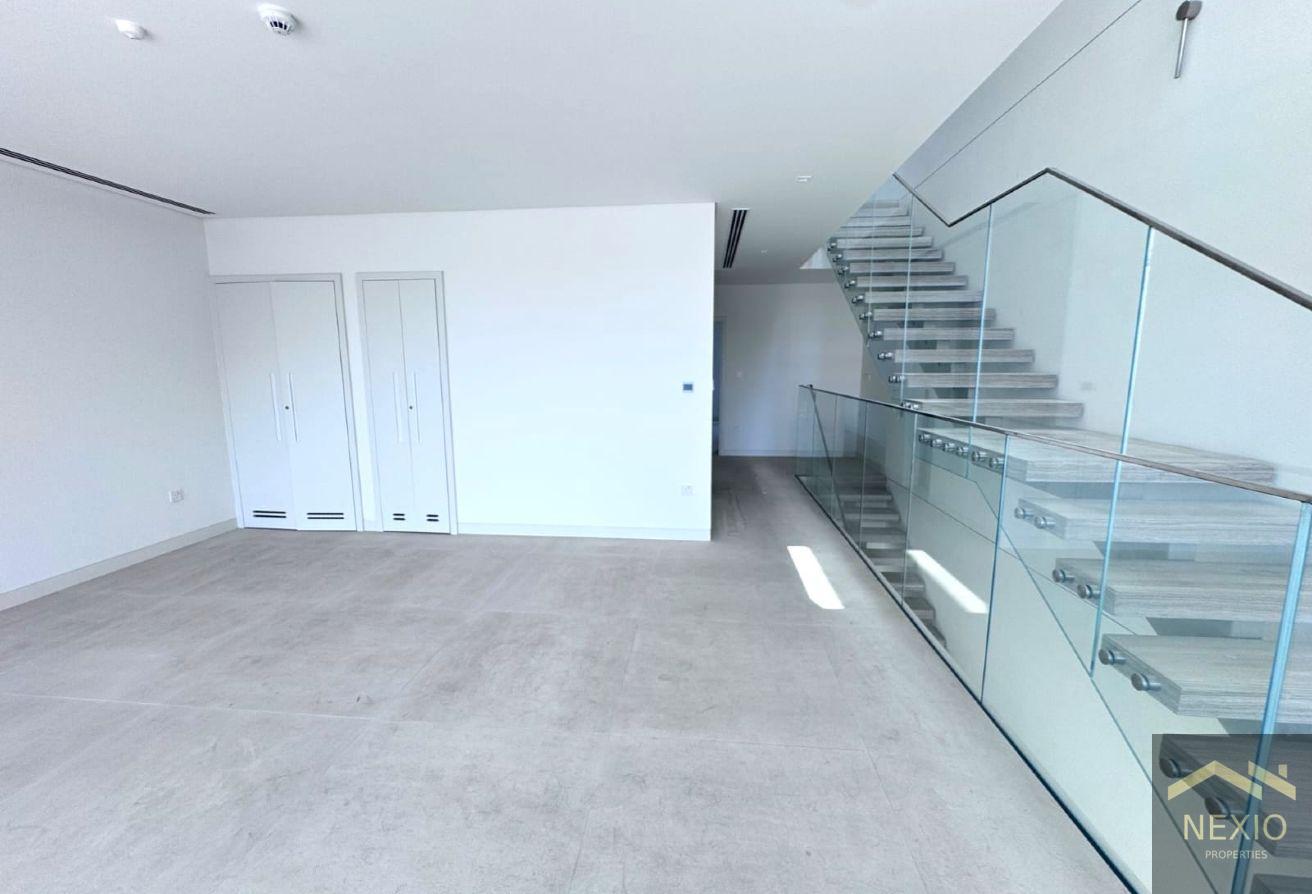 Modern Layout | Prime Location | Ready To Move photo 4