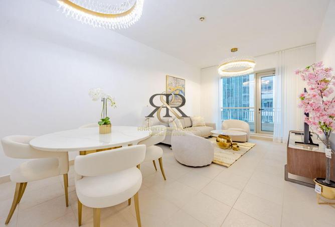 Modern 1BR | Fully Furnished | Pool View photo 3