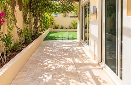 Villa - 5 - 5 for sale in Samra Community - Al Raha Gardens - Abu Dhabi