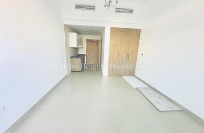 Apartment - Studio - 1 Bathroom for rent in L'Olivier Residence - International City Phase 2 - Al Warsan 4 - Al Warsan - Dubai