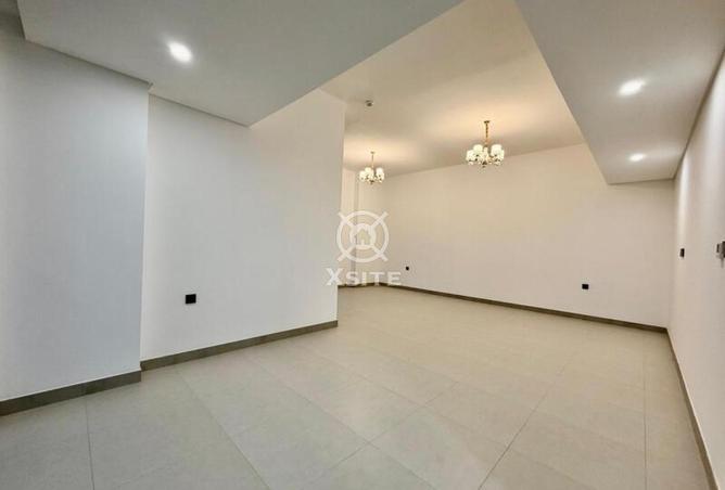 74233614 - Property Image 3