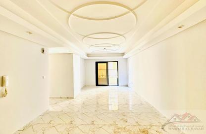 Apartment - 3 Bedrooms - 3 Bathrooms for rent in Muwaileh 29 Building - Muwaileh - Sharjah