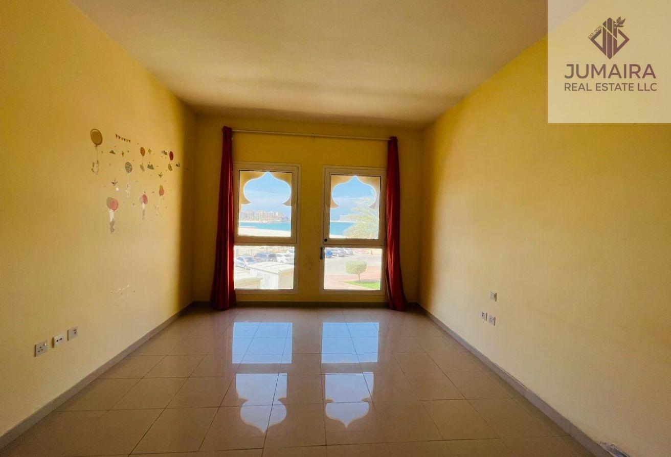 Bright 1-Bed Apartment Featuring Big Balcony/Sale