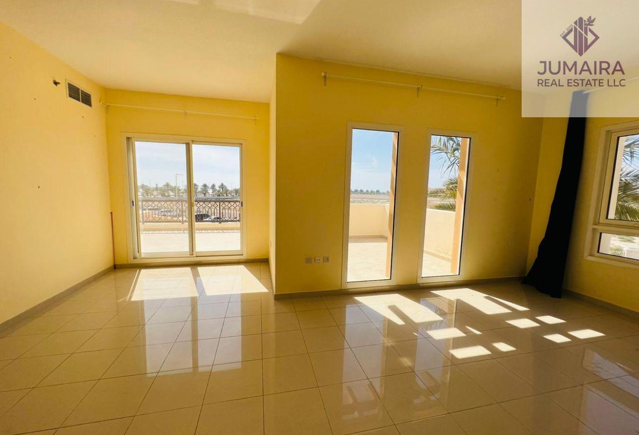 Bright 1-Bed Apartment Featuring Big Balcony/Sale