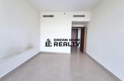 Apartment - 2 Bedrooms - 2 Bathrooms for rent in Al Thani Building - Al Khan - Sharjah Apartment - 2 Bedrooms - 2 Bathrooms for rent in Al Thani Building - Al Khan - Sharjah