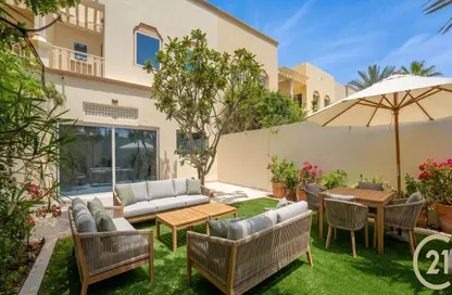 فيلا - 3 غرف نوم - 3 حمامات للبيع في الينابيع 3 - الينابيع - دبي