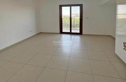 Apartment - 3 Bedrooms - 4 Bathrooms for rent in Zahra Breeze Apartments 3A - Zahra Breeze Apartments 3 - Zahra Breeze Apartments - Town Square - Dubai