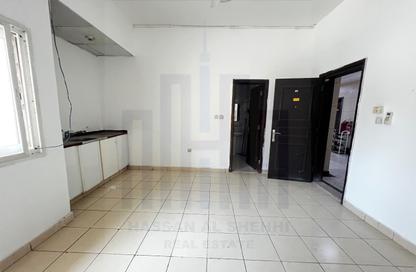 Apartment - Studio - 1 Bathroom for rent in Fire Station Road - Muwaileh - Sharjah