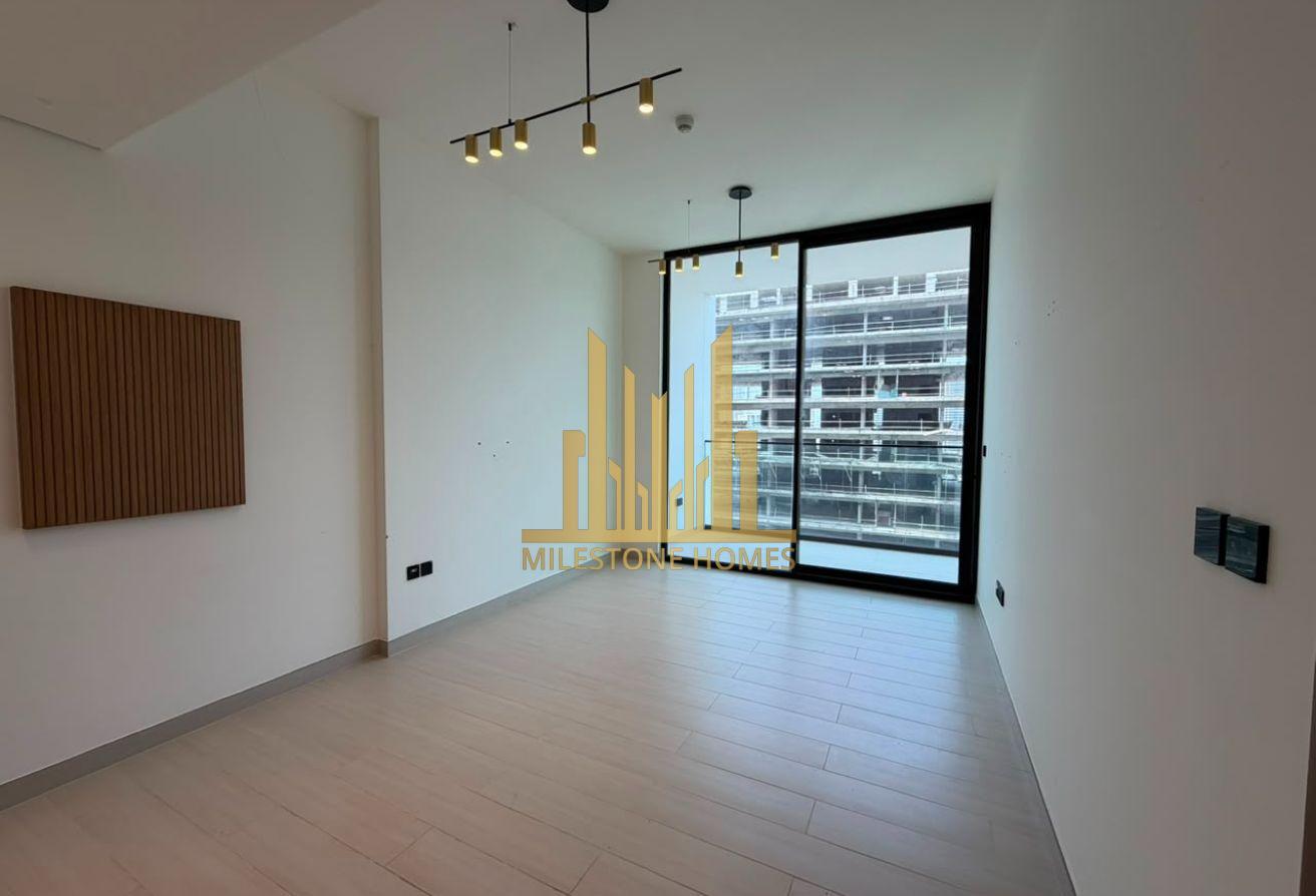 Exclusive Modern 1BR | Lowest Price | Balcony photo 2