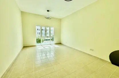 Apartment - Studio - 1 Bathroom for rent in Building 256 - Mesoamerican Cluster - Discovery Gardens - Dubai