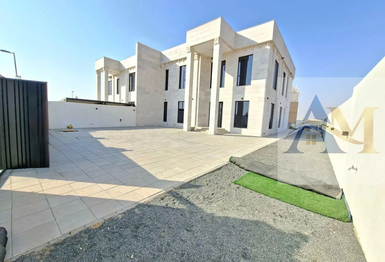 155589311 - Property Main Image