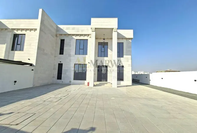 155589311 - Property Image 2