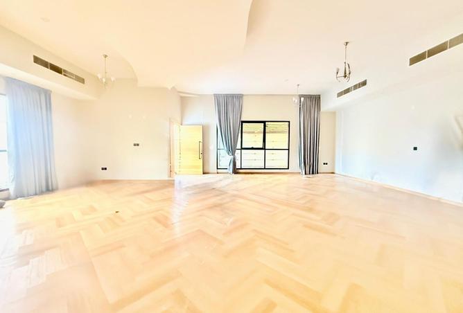 75416065 - Property Image 3