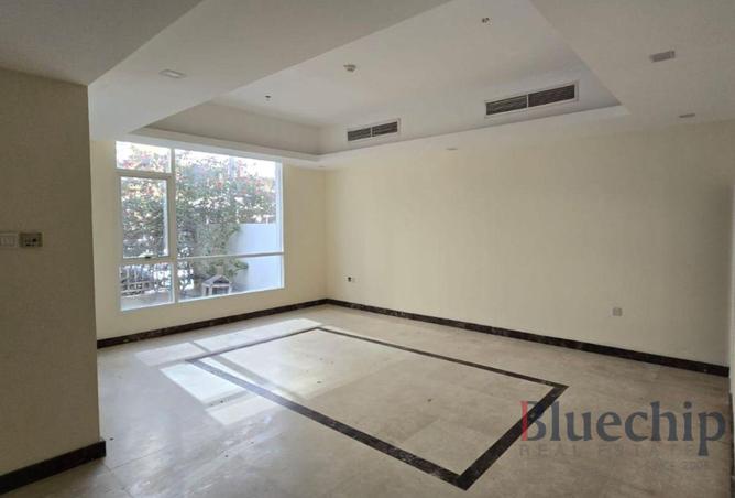 135637777 - Property Image 3