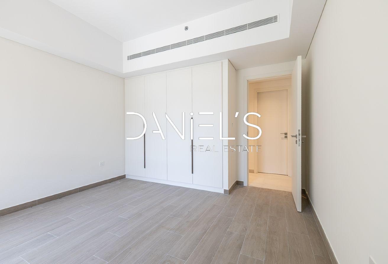 Exclusive | 2 Huge Balconies | Brandnew | Ready photo 8