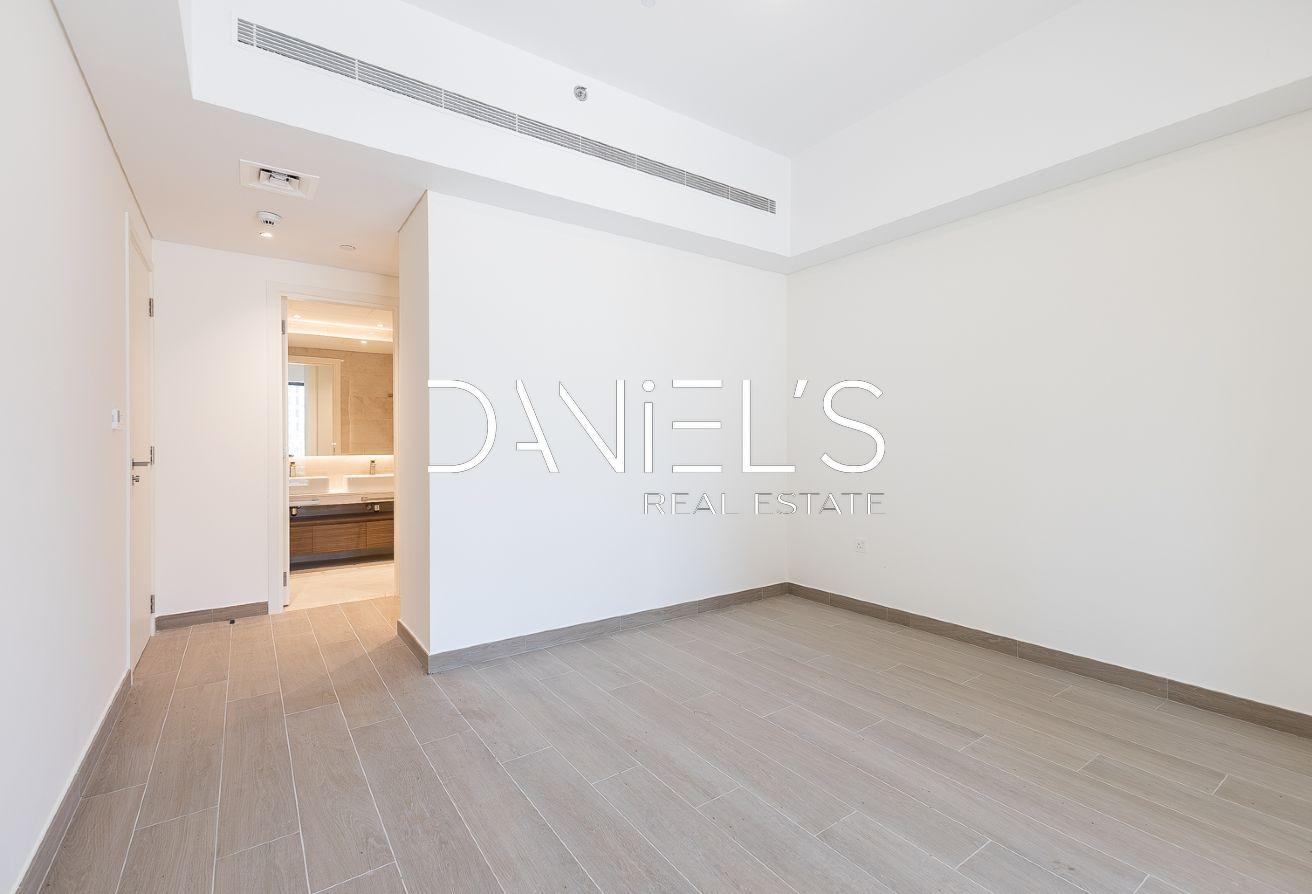 Exclusive | 2 Huge Balconies | Brandnew | Ready photo 10