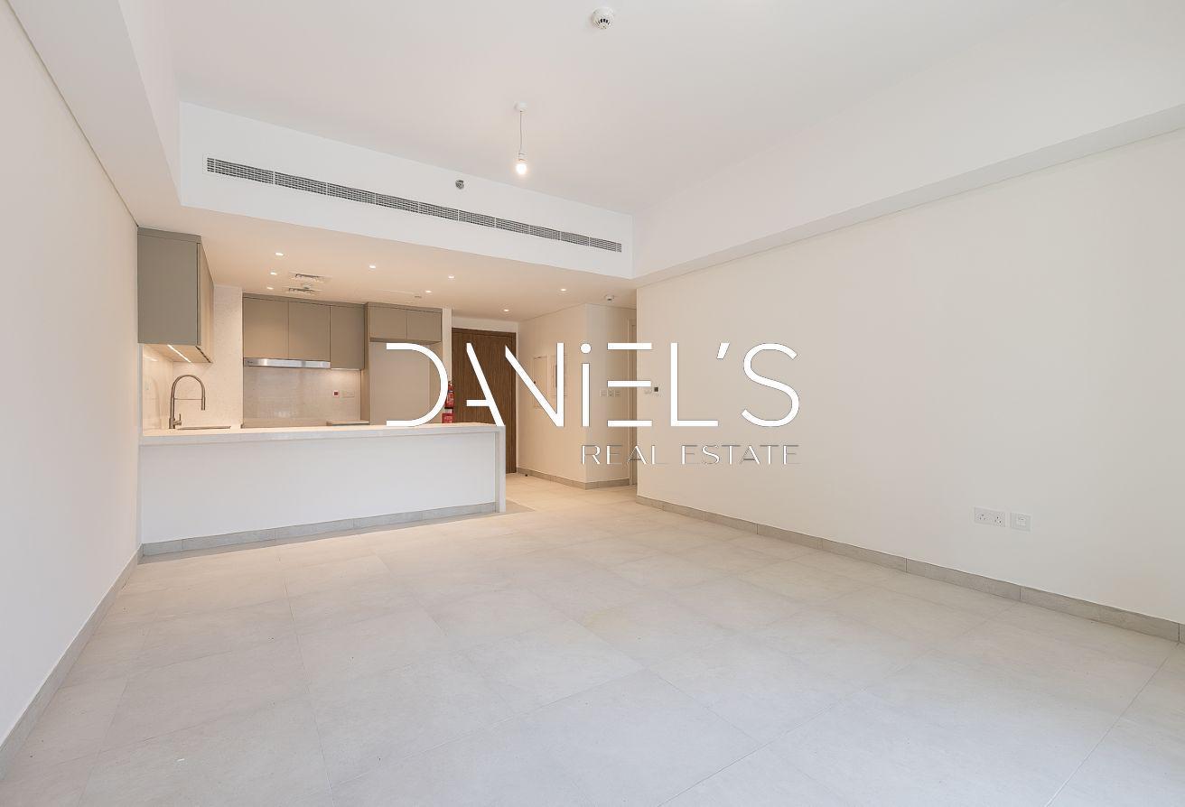 Exclusive | 2 Huge Balconies | Brandnew | Ready photo 2
