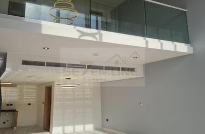 Townhouse - 1 - 2 for rent in Rukan 3 - Rukan - Dubai
