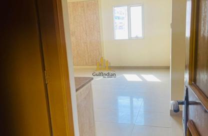 Apartment - Studio - 1 Bathroom for rent in Al Hafeet Tower 7 - Al Nahda - Sharjah