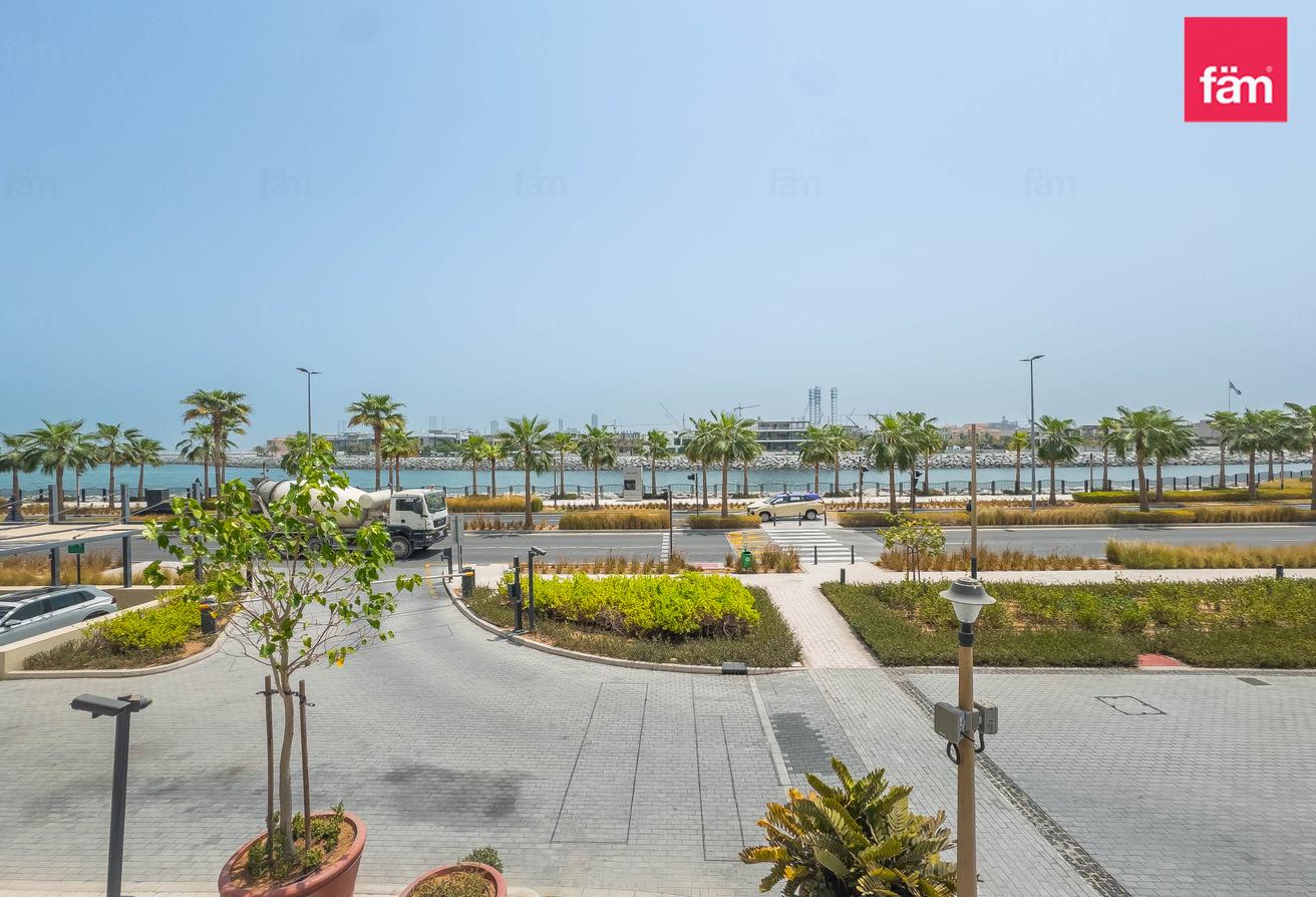 Spacious Balcony | Corner Unit | Seaview photo 24