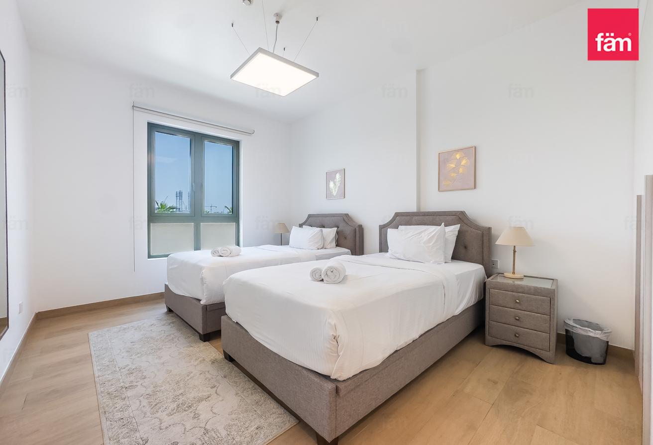 Spacious Balcony | Corner Unit | Seaview photo 13
