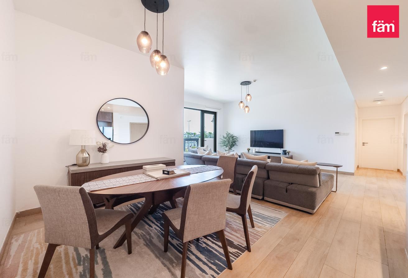 Spacious Balcony | Corner Unit | Seaview photo 6
